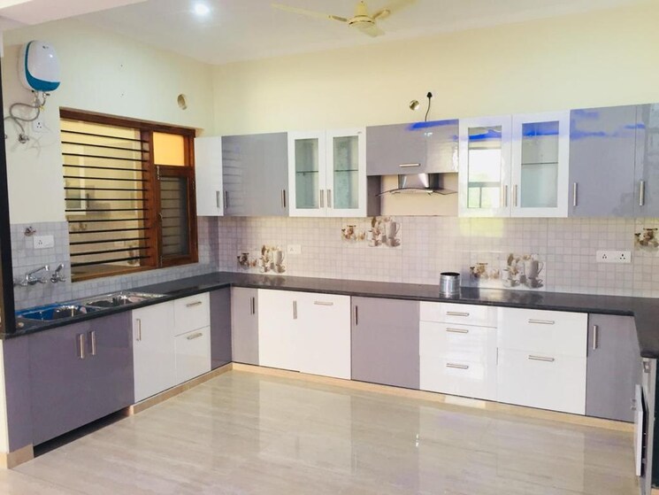 Kitchen, uppal-southend 3 Bedroom 2000 Sq.Ft. Builder Floor In Sector 49 Gurgaon 9281552