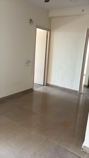 Room in 2.5 BHK Apartment at Gaur City 2 - 12th Avenue, Sector 16c Greater Noida – for Sale