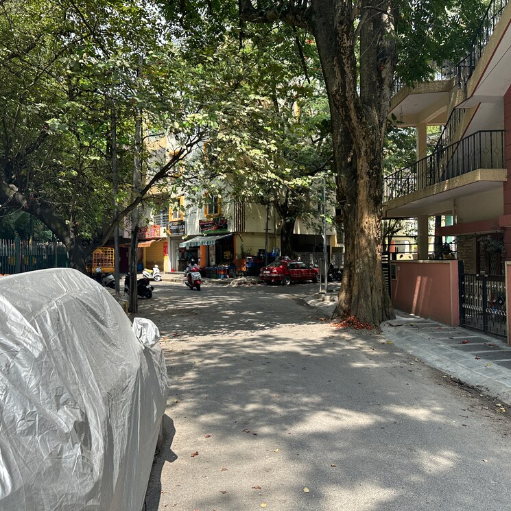  Parking, banashankari 3rd stage  1100 Sq.Yd. Plot In Banashankari 3rd Stage Bangalore 9281563