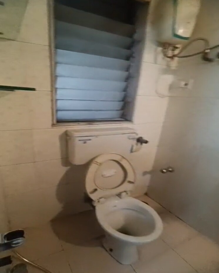 Bathroom, sungreens-gyan-kutir 3 Bedroom 1560 Sq.Ft. Apartment In Chembur Mumbai 9281576