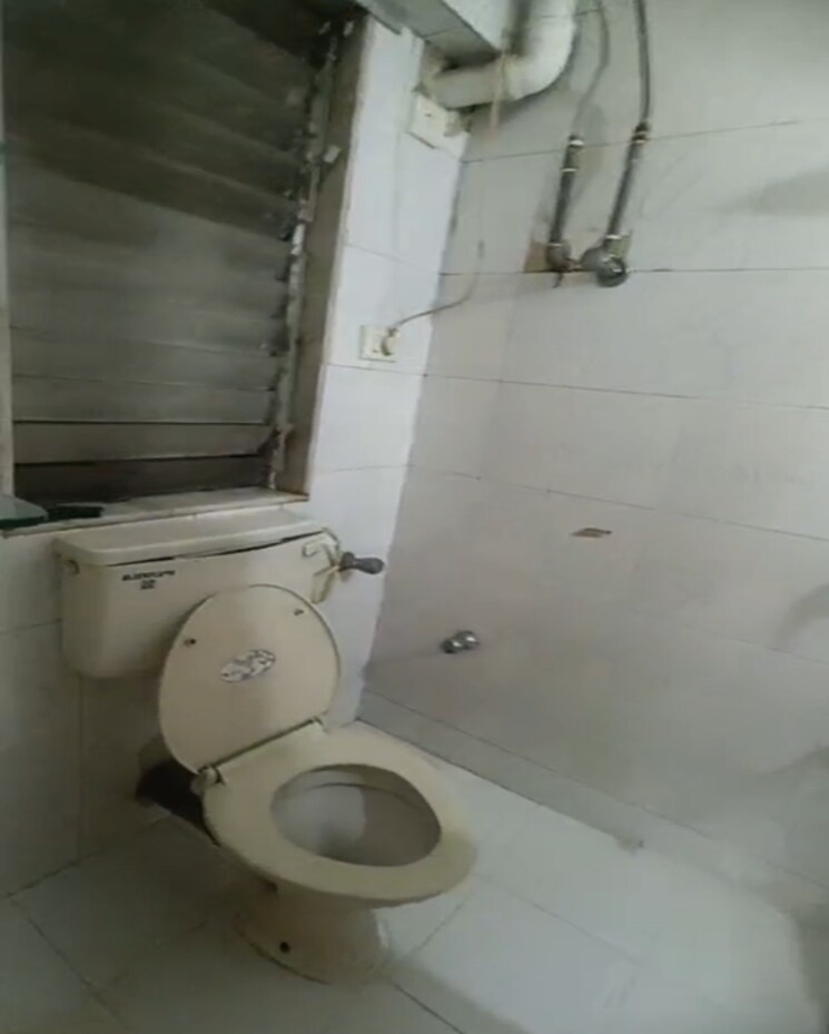 Bathroom, sungreens-gyan-kutir 3 Bedroom 1560 Sq.Ft. Apartment In Chembur Mumbai 9281576