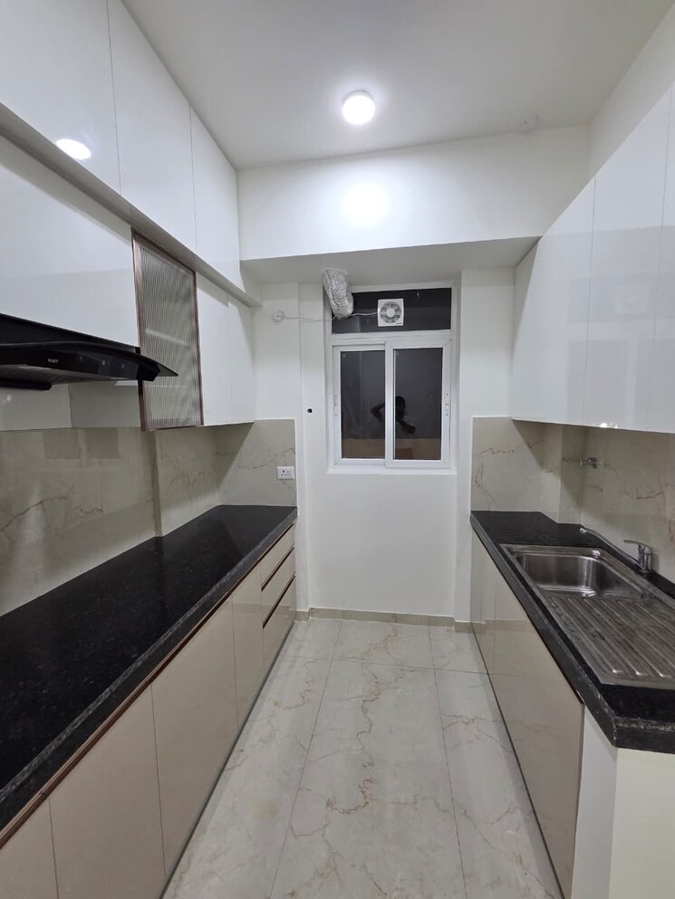 Kitchen, smart-world-gems 2.5 Bedroom 1200 Sq.Ft. Builder Floor In Sector 89 Gurgaon 9281639