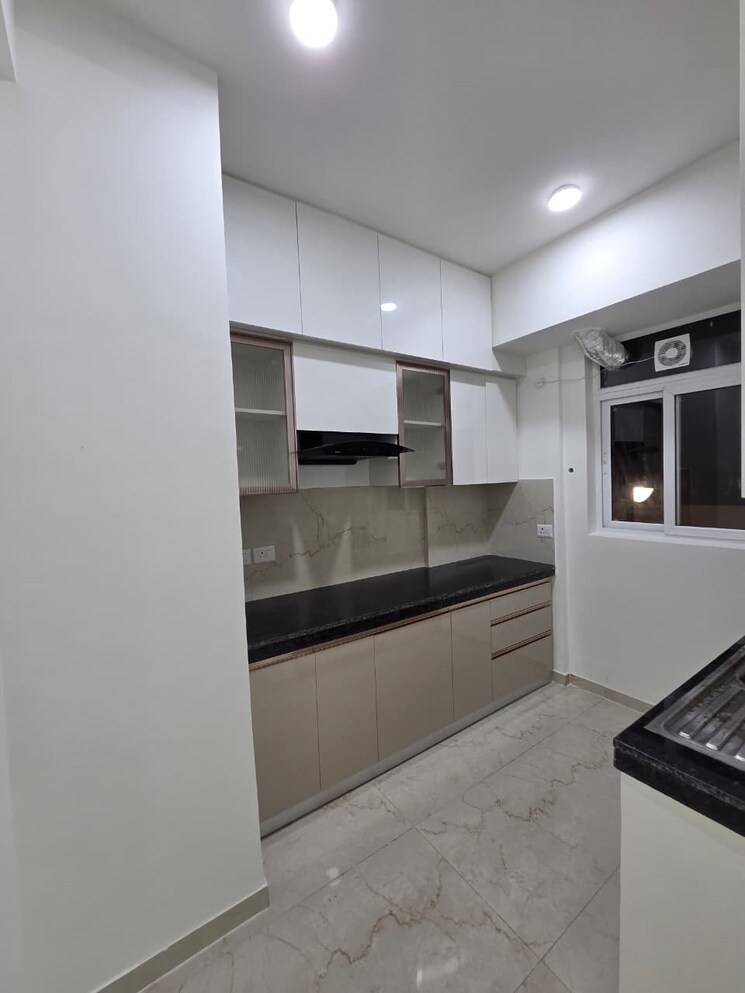 Kitchen, smart-world-gems 3.5 Bedroom 1500 Sq.Ft. Builder Floor In Sector 89 Gurgaon 9281645