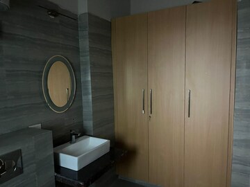 Bathroom in 3 BHK Apartment at DLF The Skycourt, Sector 86 – for Sale