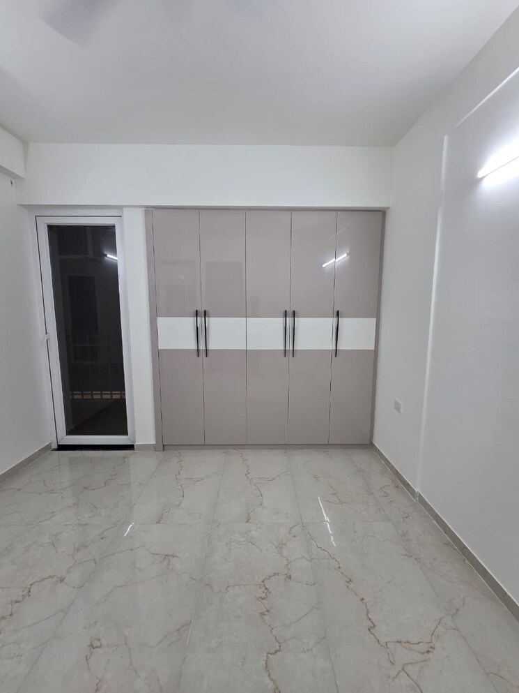 Room, smart-world-gems 2.5 Bedroom 1196 Sq.Ft. Builder Floor In Sector 89 Gurgaon 9281661