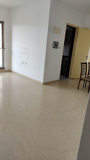 2 BHK Apartment For Rent in Kalpataru Aura, Ghatkopar West