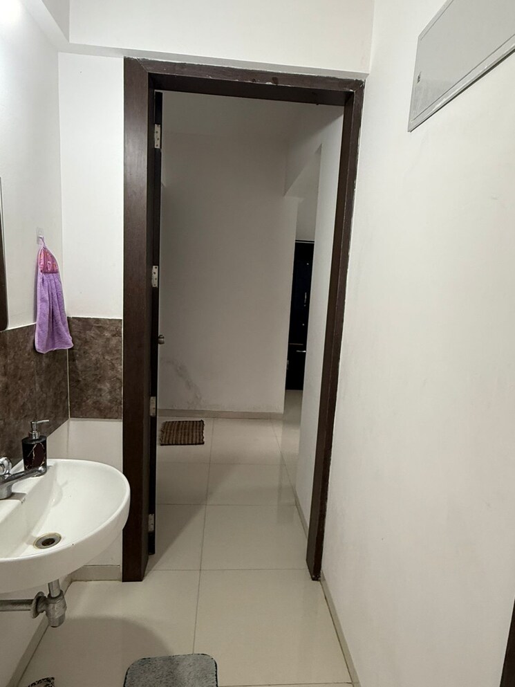 Attached Bathroom, dnv-elvira 2 Bedroom 958 Sq.Ft. Apartment In Tathawade Pune 9281671
