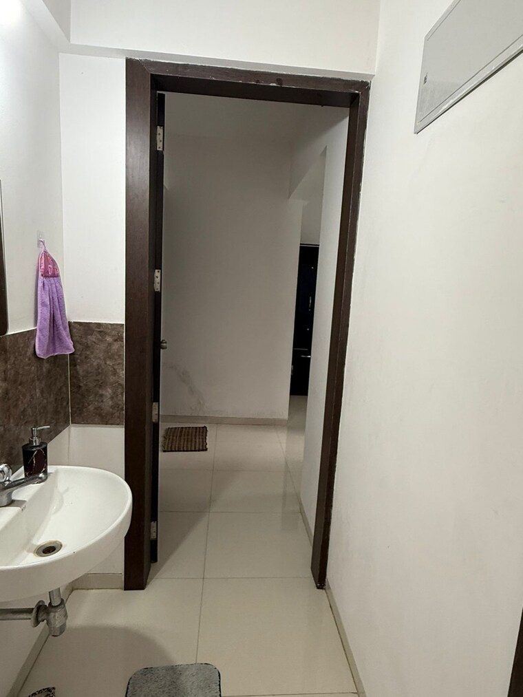 Attached Bathroom, dnv-elvira 2 Bedroom 958 Sq.Ft. Apartment In Tathawade Pune 9281671