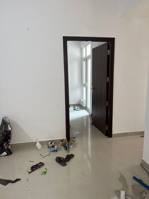 Room in 3 BHK Apartment at Sector 108 – for Rent