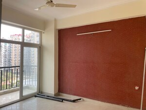 Room in 3 BHK Apartment at Sector 108 – for Rent