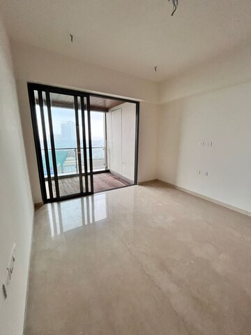 Room in 3.5 BHK Apartment at Lodha New Cuffe Parade, Wadala – for Rent