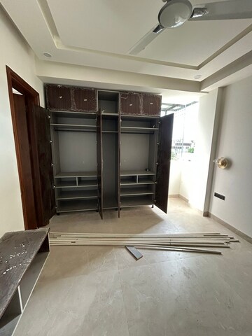 Room in 2 BHK Builder Floor at Kohli One Malibu Town Plot, Sector 47 – for Rent