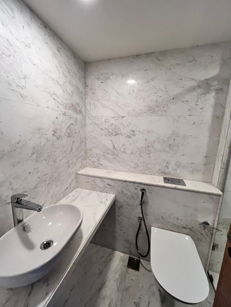 Team Area, lodha-new-cuffe-parade 3.5 Bedroom 1754 Sq.Ft. Apartment In Wadala Mumbai 9281763