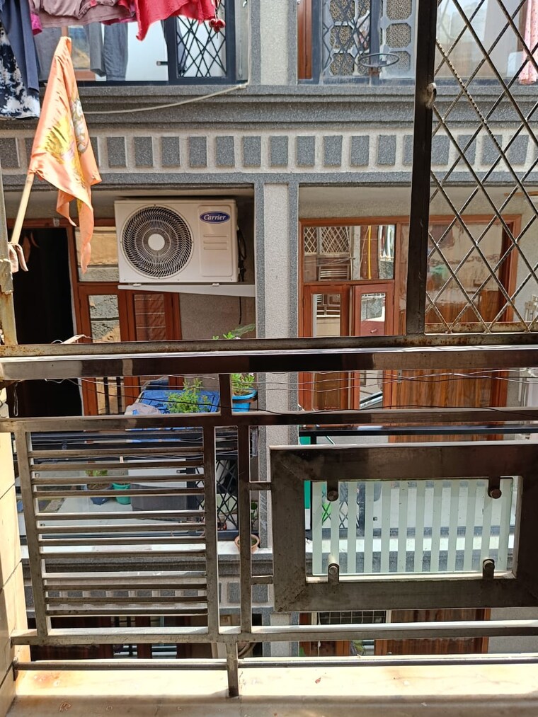 Exterior View, govindpuri 2 Bedroom 70 Sq.Yd. Builder Floor In Govindpuri Delhi 9281854