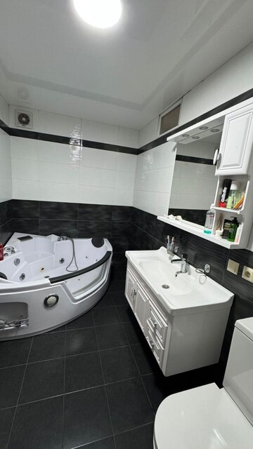 Team Area in 2 BHK Builder Floor at Vasant Enclave – for Rent