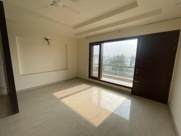 Room in 3 BHK Builder Floor at Huda Staff Colony, Sector 46 – for Rent