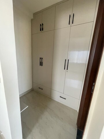 Building Lobby in 3 BHK Builder Floor at Huda Staff Colony, Sector 46 – for Rent