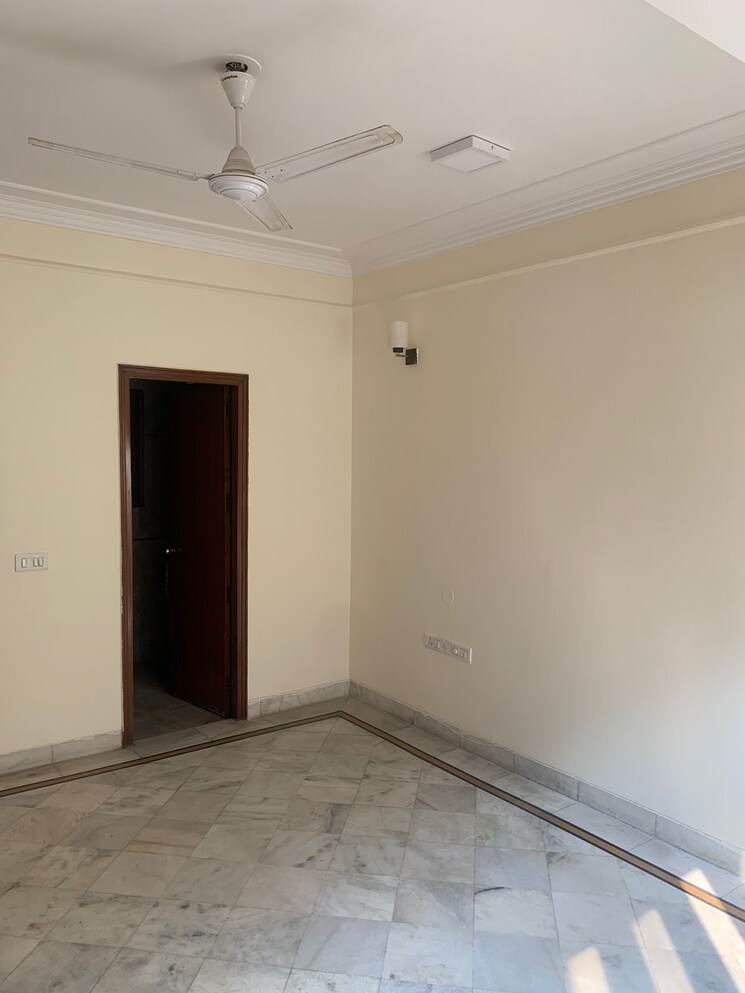 Floor Plan, malviya nagar Commercial Office Space 1800 Sq.Ft. In Malviya Nagar Delhi 9282004