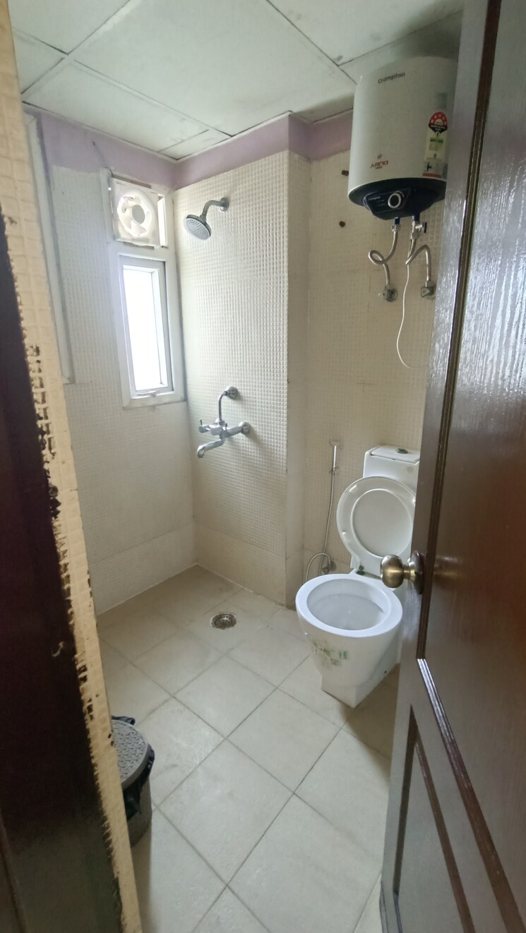 Bathroom, aditya-celebrity-homes 2 Bedroom 1220 Sq.Ft. Apartment In Sector 76 Noida 9282079