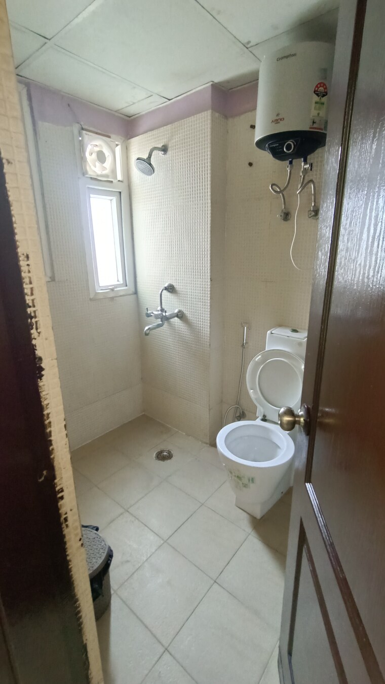 Bathroom, aditya-celebrity-homes 2 Bedroom 1220 Sq.Ft. Apartment In Sector 76 Noida 9282079