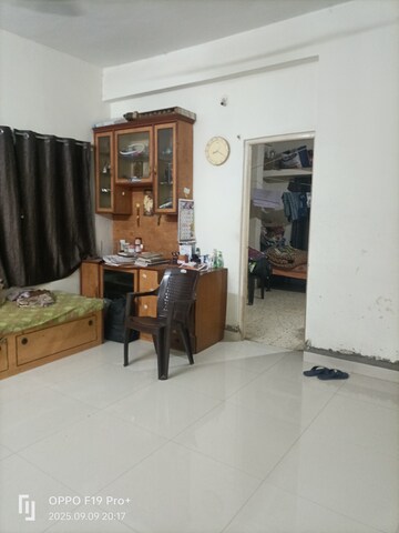Living Room in 1 BHK Villa at Karve Nagar – for Rent