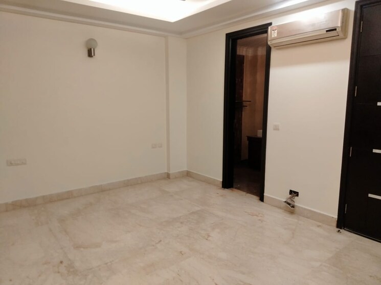 Room, greater kailash i 3 Bedroom 2250 Sq.Ft. Builder Floor In Greater Kailash I Delhi 9282147
