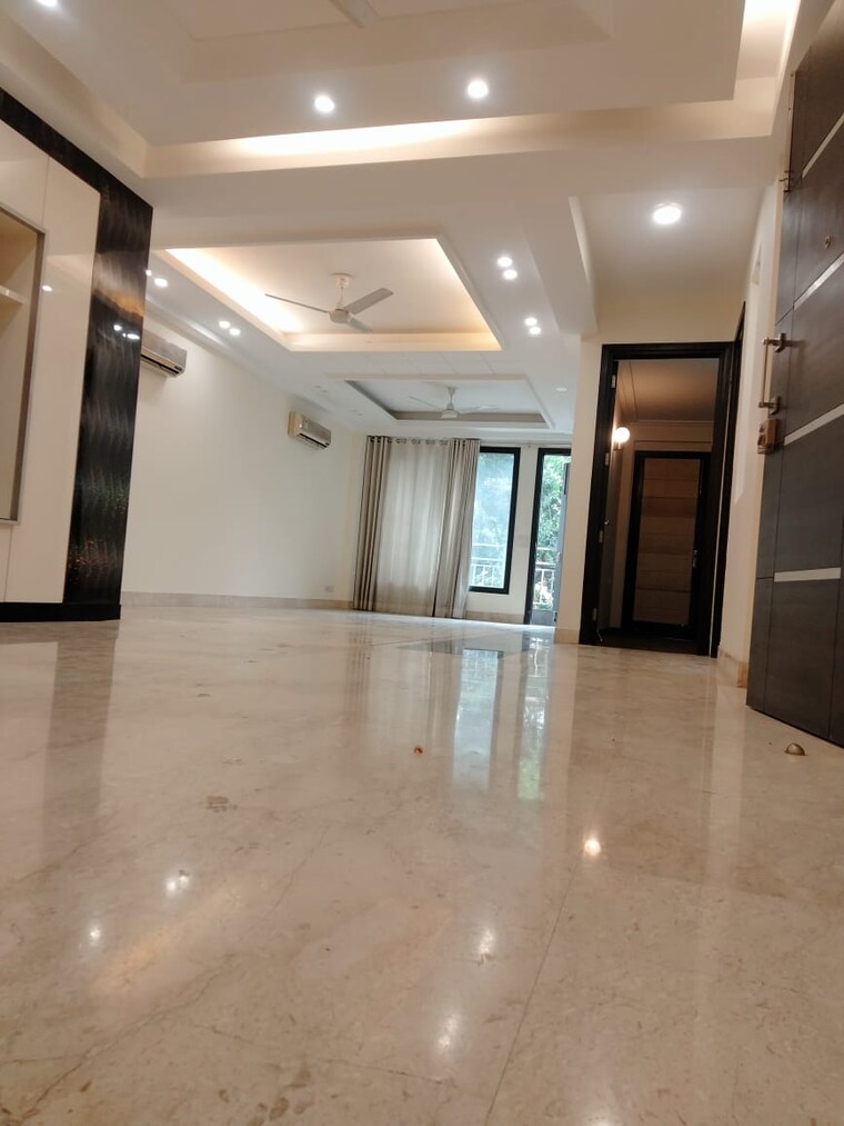 Room, greater kailash i 3 Bedroom 2250 Sq.Ft. Builder Floor In Greater Kailash I Delhi 9282147