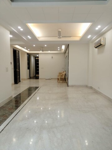 Room in 3 BHK Builder Floor at Greater Kailash I – for Rent