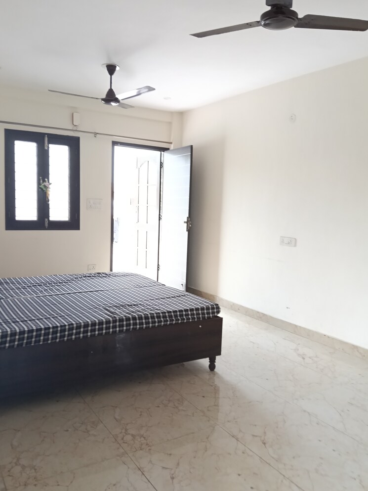 Bedroom, sarita vihar 1 RK 400 Sq.Ft. Apartment In Sarita Vihar Delhi 9282167