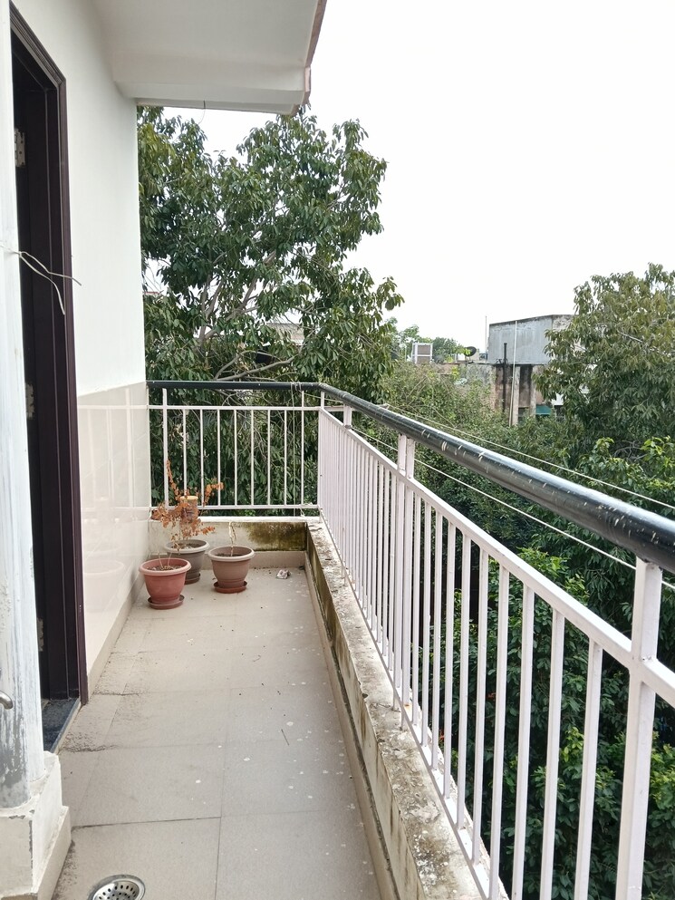 Balcony, sarita vihar 1 RK 400 Sq.Ft. Apartment In Sarita Vihar Delhi 9282167