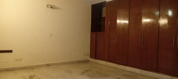 Room in 3 BHK Builder Floor at Greater Kailash – for Rent