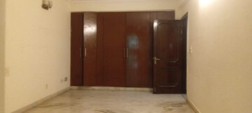 Room in 3 BHK Builder Floor at Greater Kailash – for Rent