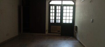Room in 3 BHK Builder Floor at Greater Kailash – for Rent