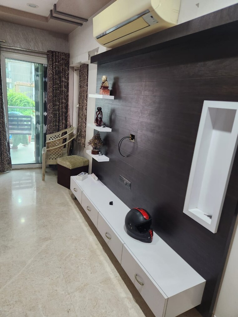 Room, thaltej 3 Bedroom 2000 Sq.Ft. Apartment In Thaltej Ahmedabad 9282190