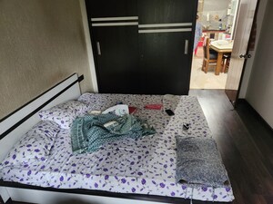 Bedroom in 3 BHK Apartment at Thaltej – for Rent