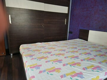 Bedroom in 3 BHK Apartment at Thaltej – for Rent