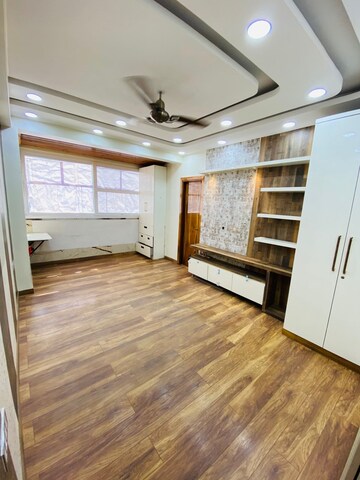 Room in 4 BHK Apartment at Sector 19 Dwarka – for Rent