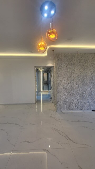 Room in 2 BHK Apartment at New Sion CHS, Sion – for Rent
