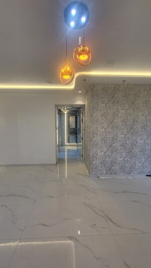 Room in 2 BHK Apartment at New Sion CHS, Sion – for Rent