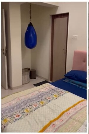 Bedroom in 2 BHK Apartment at Magnum Tower CHS, Andheri West – for Rent