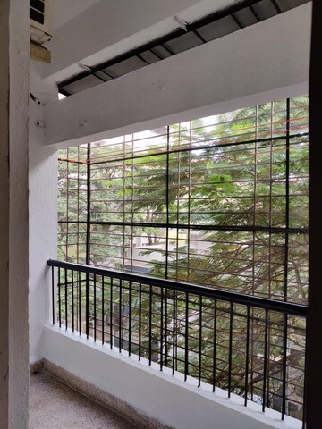 Room in 2 BHK Apartment at Koregaon Park – for Rent