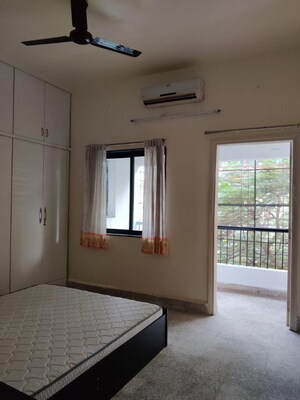 Room in 2 BHK Apartment at Koregaon Park – for Rent