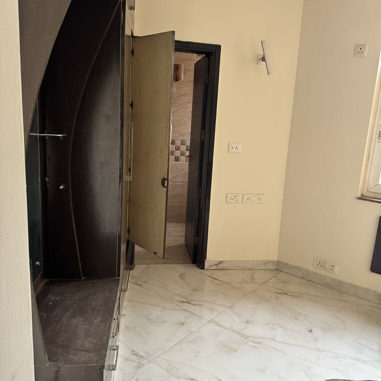 undefined, dwarka sector 16 3 Bedroom 1300 Sq.Ft. Builder Floor In Dwarka Sector 16 Delhi 9282217