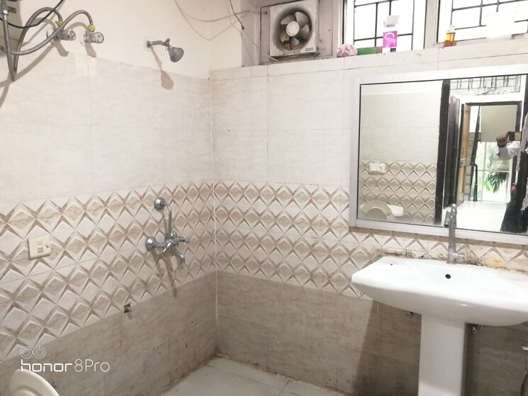 Bathroom, ss-100 1 RK 307 Sq.Ft. Builder Floor In Sector 49 Gurgaon 9282219