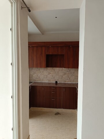 Furnished Amenities in 3 BHK Apartment at Amrapali Kingswood, Sector 4 Greater Noida – for Rent