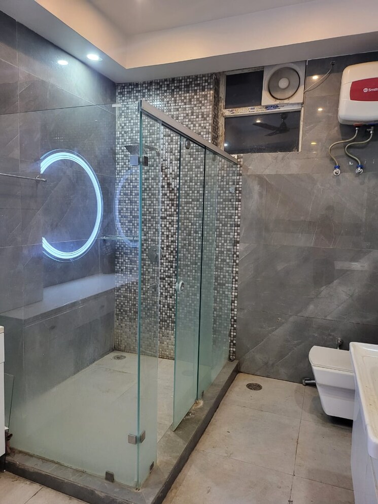 Bathroom, amrapali-kingswood 3 Bedroom 1425 Sq.Ft. Apartment In Sector 4 Greater Noida Greater Noida 9282252