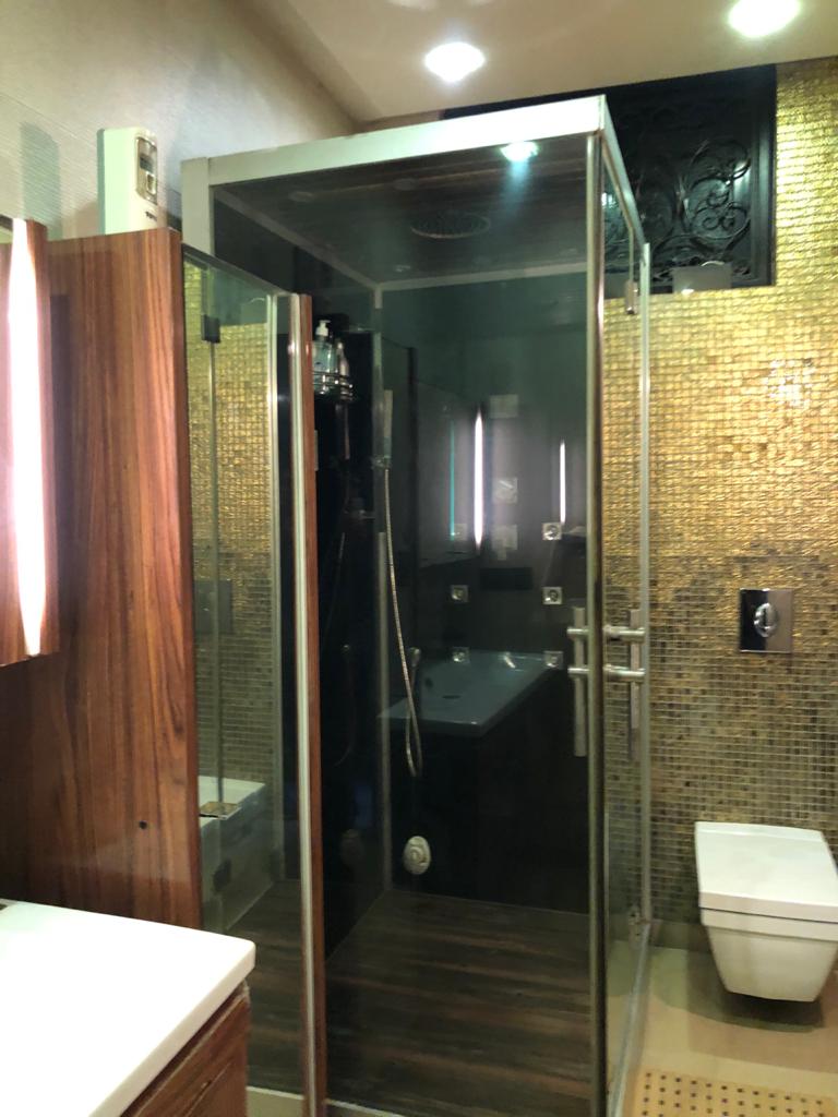 Furnished Amenities in 4 BHK Villa at Sainik Farm – for Sale