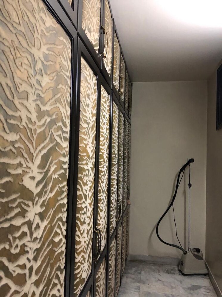 undefined, sainik farm 4 Bedroom 10800 Sq.Ft. Villa In Sainik Farm Delhi 9282270