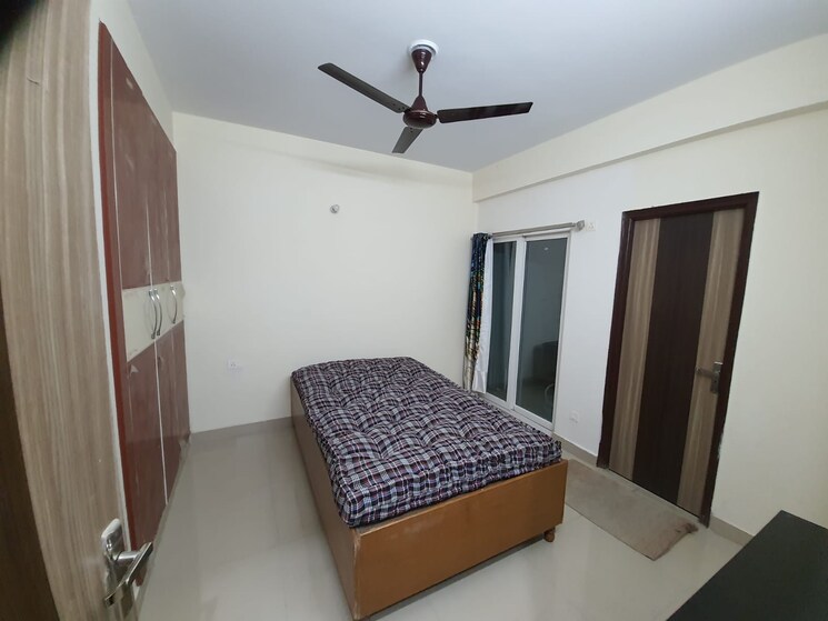 Bedroom, amrapali-golf-homes 3 Bedroom 1425 Sq.Ft. Apartment In Sector 4 Greater Noida Greater Noida 9282286