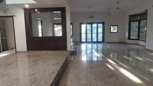 Parking in 5 BHK Independent House at Jubilee Hills – for Rent